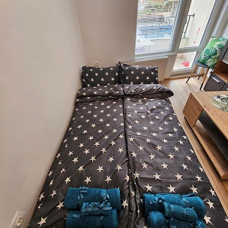 Студио Перла Burgas Stad Buitenkant foto