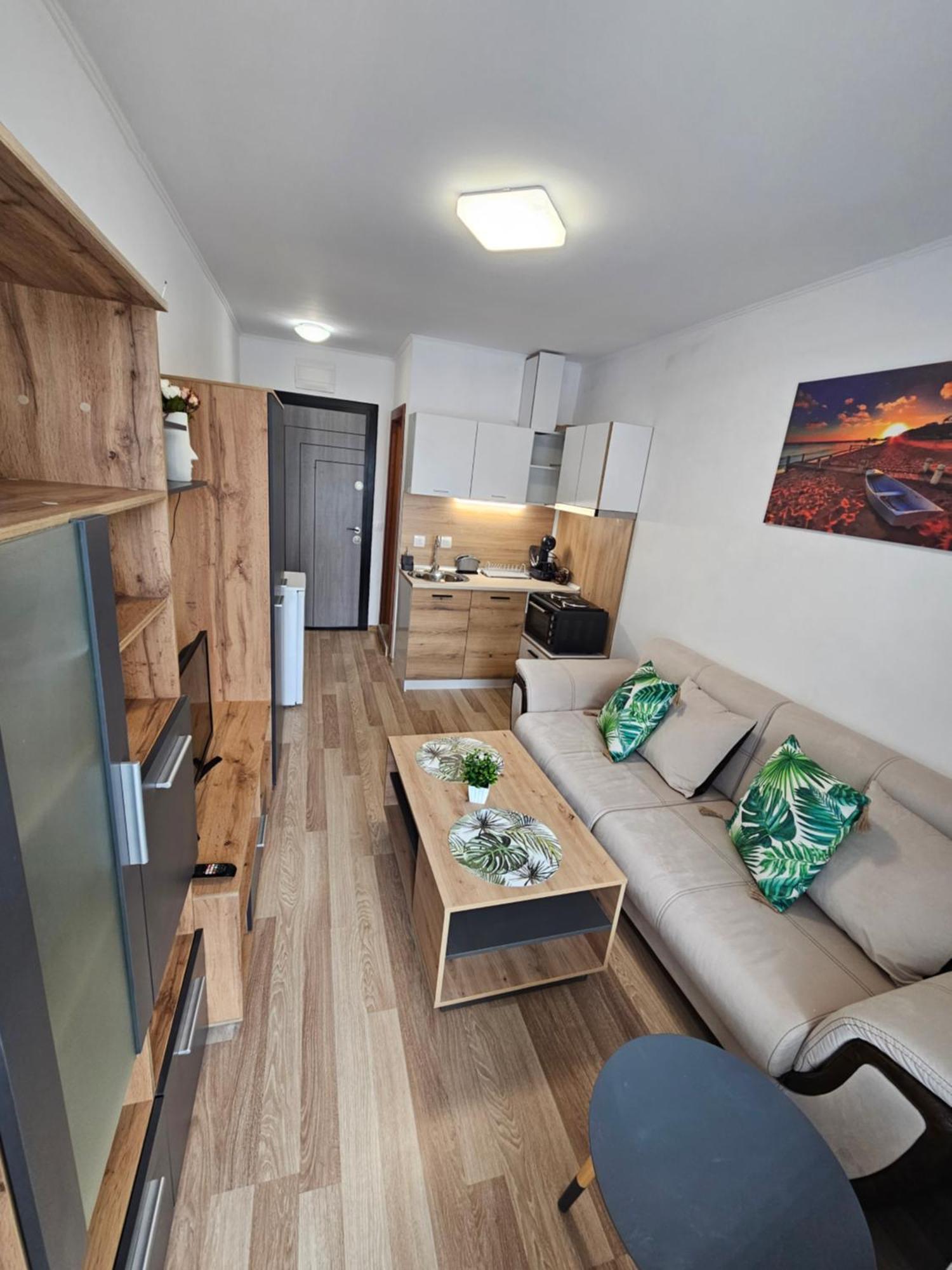 Студио Перла Burgas Stad Buitenkant foto